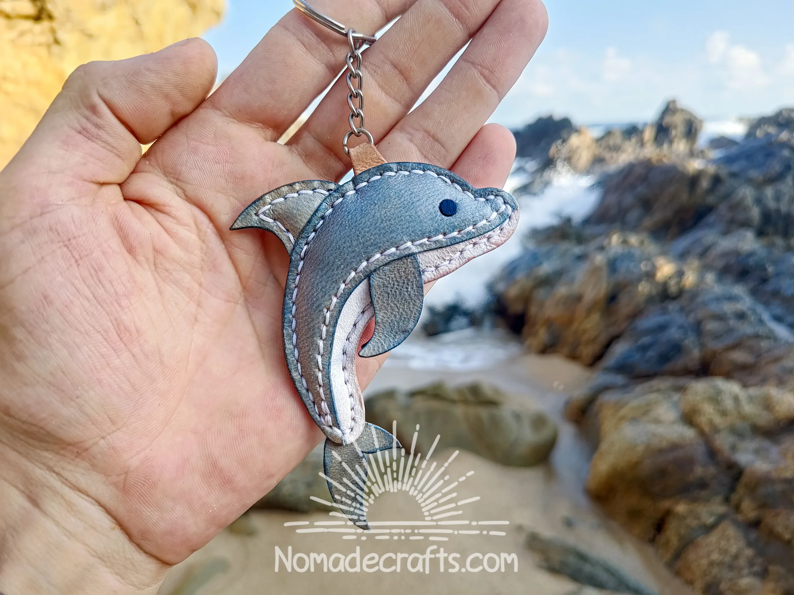 イルカのバッグチャーム | NomadeCrafts - チュートリアル