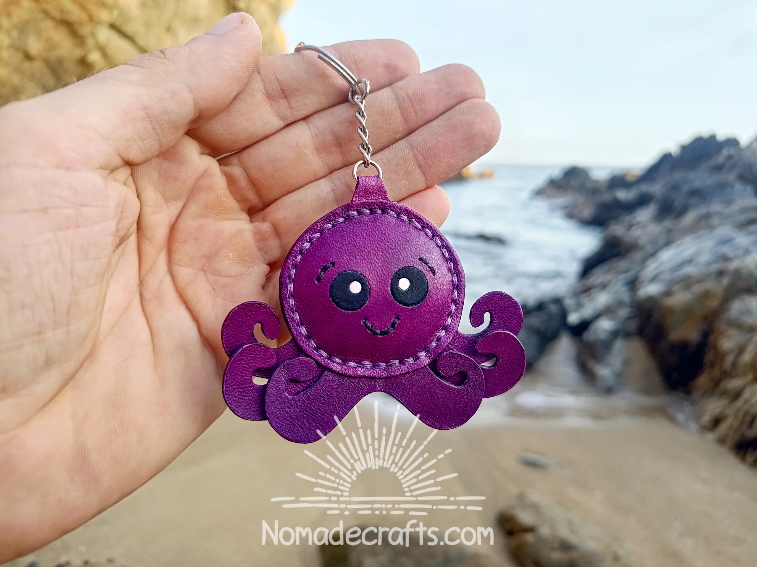 タコのバッグチャーム | NomadeCrafts - チュートリアル