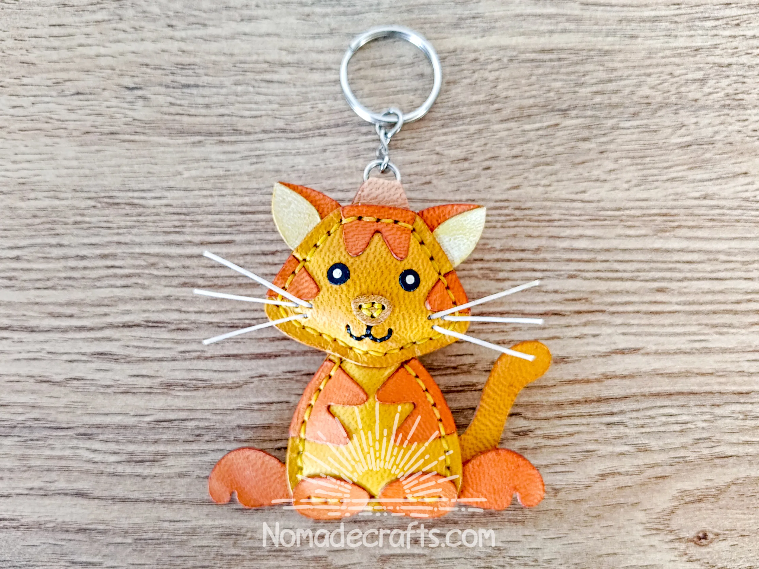 猫のバッグチャーム | NomadeCrafts - チュートリアル
