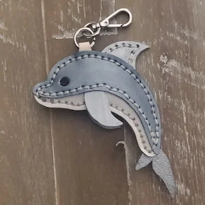 Modello per ciondolo borsa a forma di delfino NomadeCrafts