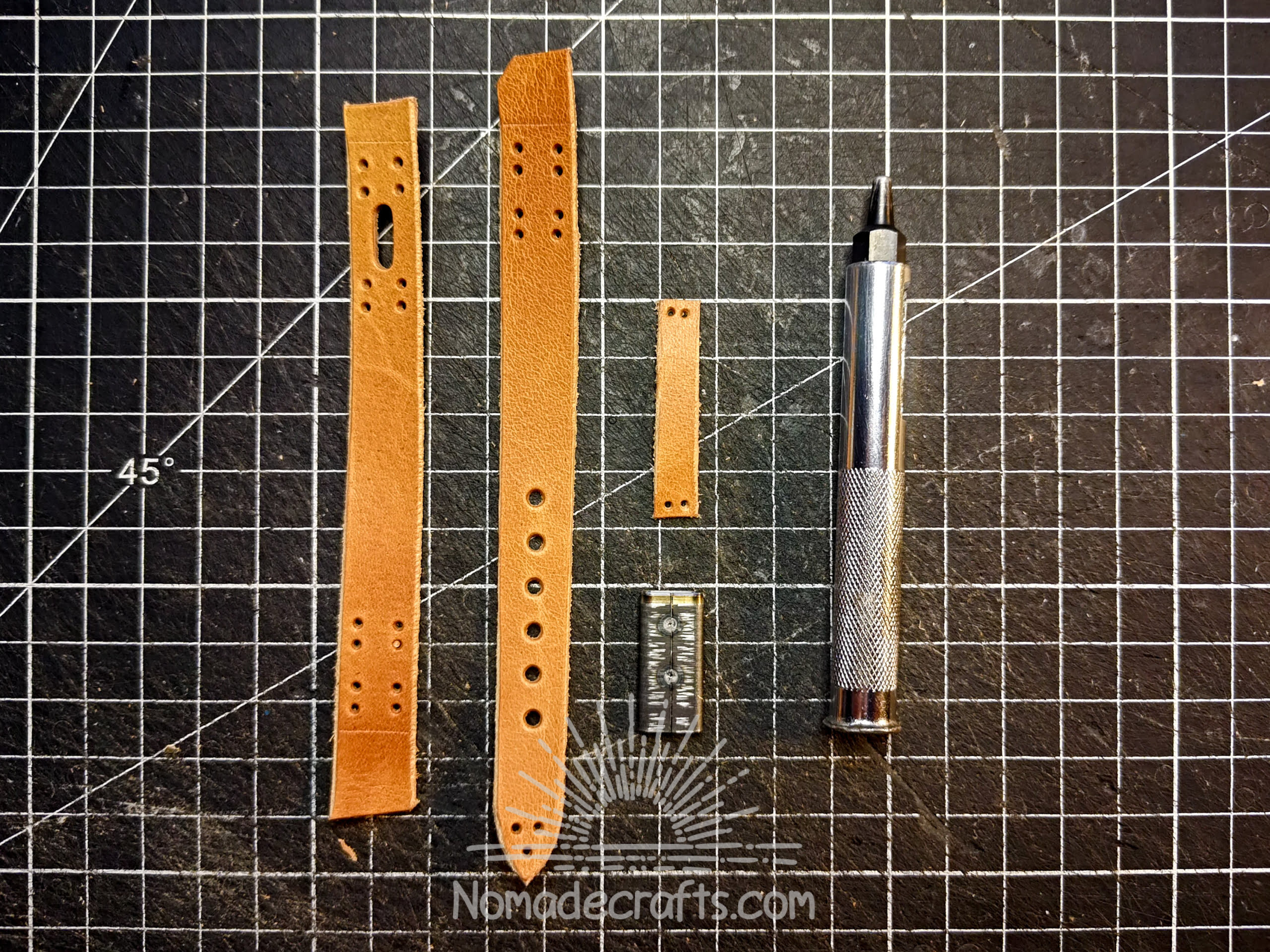 時計バンドの作り方 | NomadeCrafts - チュートリアル