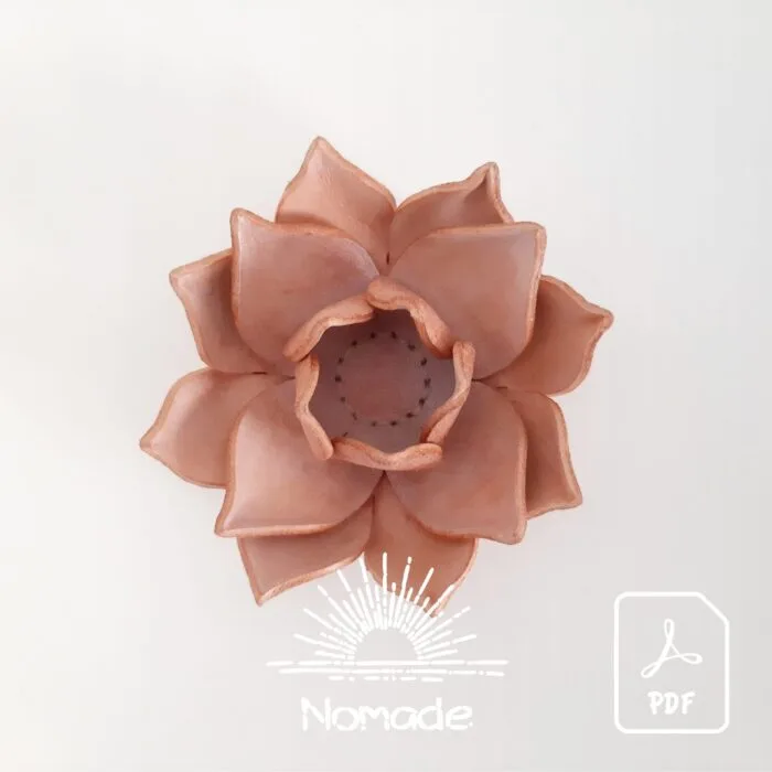 革の蓮の花 | NomadeCrafts - 無料のレザークラフトパターン