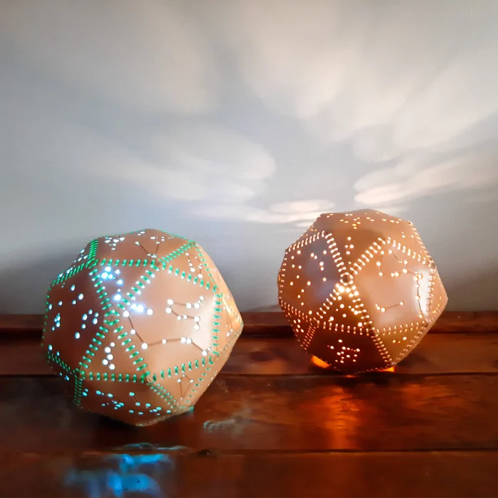 Modèle de lampe géodésique des constellations du zodiaque